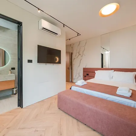 Luxury Penthouse On The Sea شقة فلورا