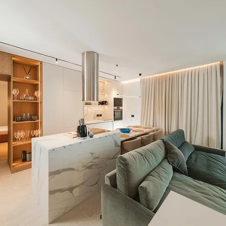شقة Luxury Penthouse On The Sea فلورا